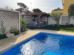 Chalet Ciudad Ducal con piscina y jardin